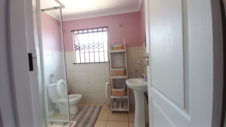 To Let 3 Bedroom Property for Rent in Mandela View Free State